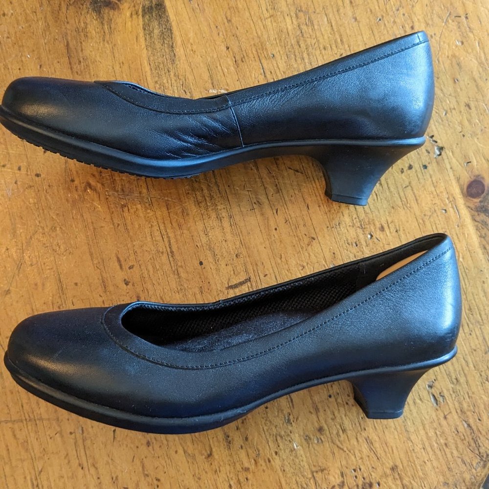 Crocs grace heels women's size 9
